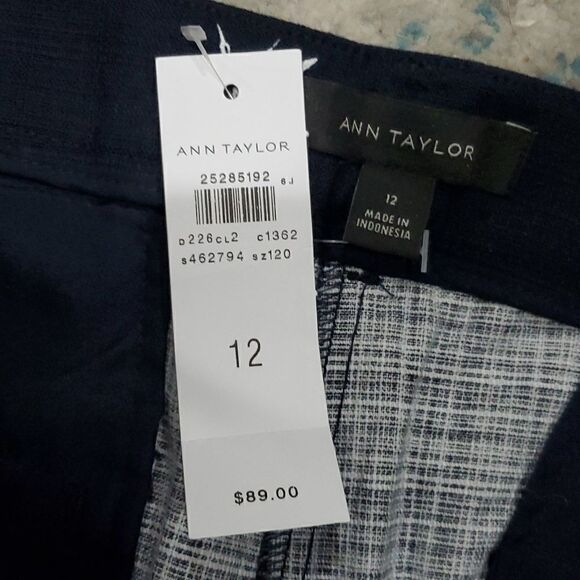 Ann Taylor The Cotton Crop Mid Rise Pineapple Pants in Navy Blue & White Size 12 - Picture 11 of 14
